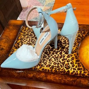 Steve Madden baby blue ankle strap heel nwt